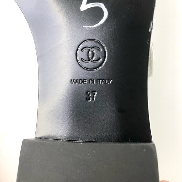 Chanel CC Logo Turnlock Calfskin Patent Leather Cap Toe Maryjane Flats Shoes 37 - Picture 10 of 12